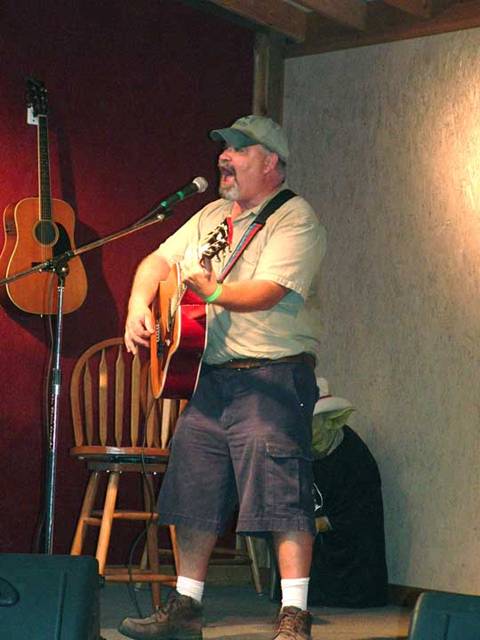 Joe Gee
