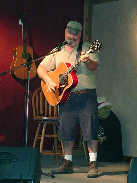 Joe Gee